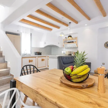 Naxian Sunset Vila *