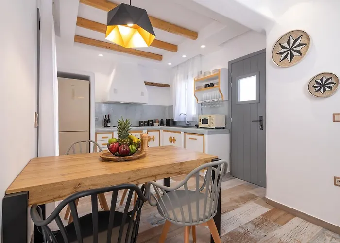 Naxian Sunset Villa *